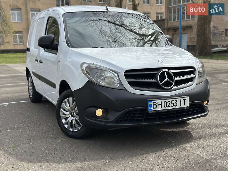 Грузовой фургон Mercedes-Benz Citan 2013 в 