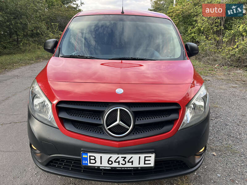 Грузовой фургон Mercedes-Benz Citan 2013 в Хороле