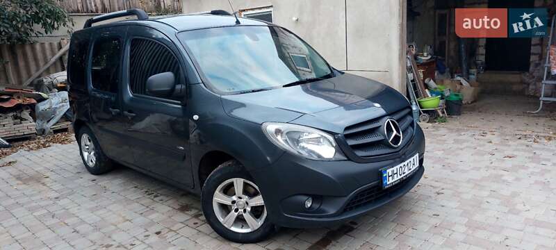 Mercedes-Benz Citan 2012