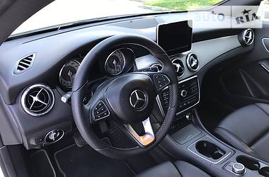 Седан Mercedes-Benz CLA-Class 2016 в Днепре