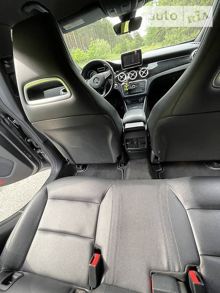 Седан Mercedes-Benz CLA-Class 2015 в Києві