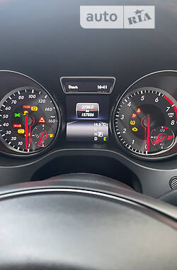 Седан Mercedes-Benz CLA-Class 2015 в 