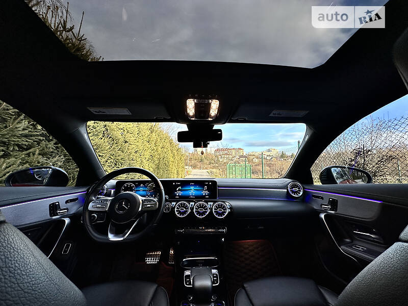 Седан Mercedes-Benz CLA-Class 2019 в Львове