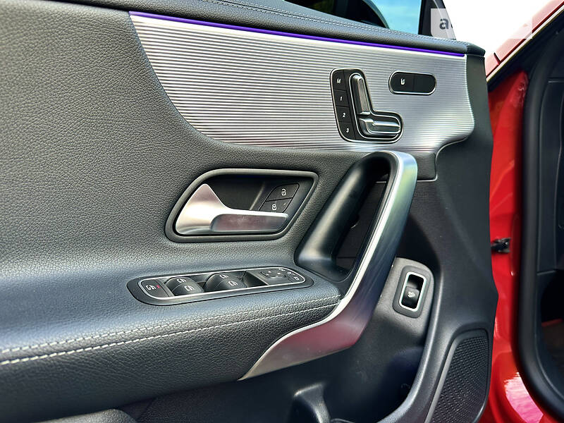 Седан Mercedes-Benz CLA-Class 2019 в Львове