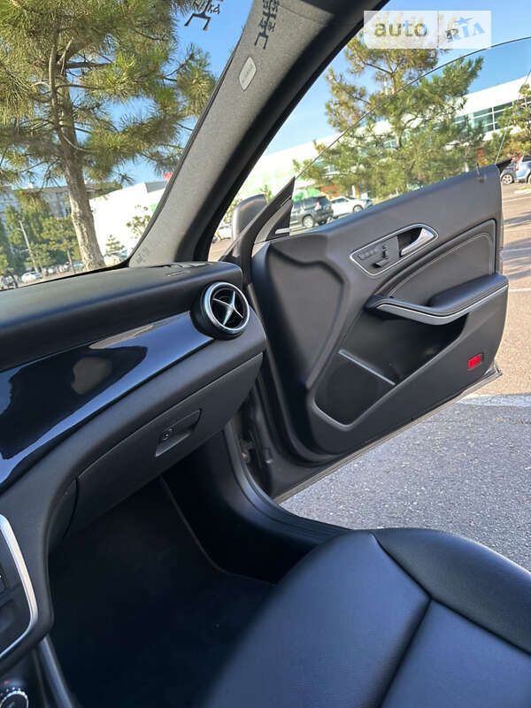 Седан Mercedes-Benz CLA-Class 2015 в Николаеве