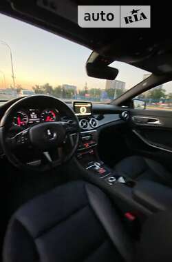 Седан Mercedes-Benz CLA-Class 2014 в 