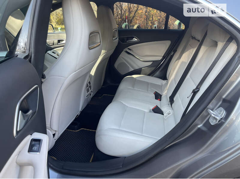 Седан Mercedes-Benz CLA-Class 2015 в Киеве