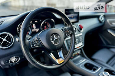 Седан Mercedes-Benz CLA-Class 2019 в Киеве