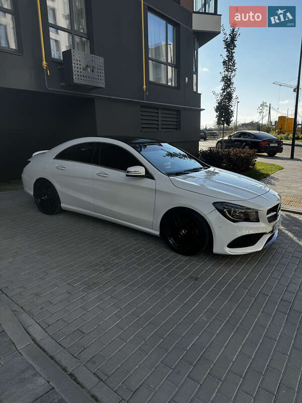Седан Mercedes-Benz CLA-Class 2015 в Львові