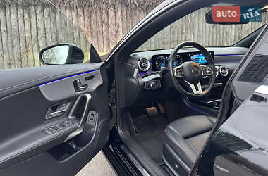 Седан Mercedes-Benz CLA-Class 2020 в 