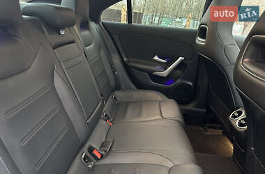 Седан Mercedes-Benz CLA-Class 2020 в 