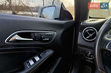 Седан Mercedes-Benz CLA-Class 2016 в 