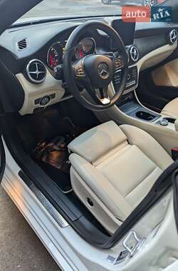 Седан Mercedes-Benz CLA-Class 2016 в 