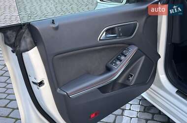 Седан Mercedes-Benz CLA-Class 2015 в 