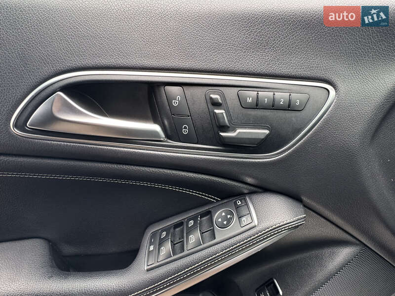 Седан Mercedes-Benz CLA-Class 2016 в Житомире