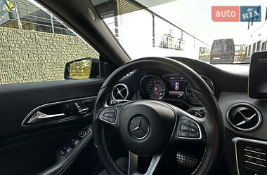 Седан Mercedes-Benz CLA-Class 2018 в 