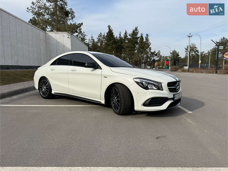 Седан Mercedes-Benz CLA-Class 2017 в Киеве