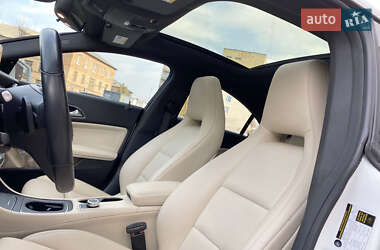 Седан Mercedes-Benz CLA-Class 2018 в 