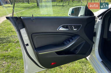 Седан Mercedes-Benz CLA-Class 2017 в 