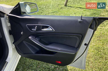 Седан Mercedes-Benz CLA-Class 2017 в 