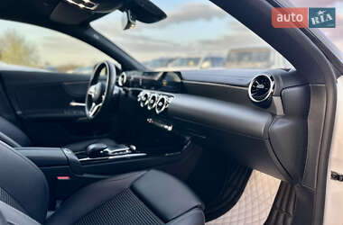 Седан Mercedes-Benz CLA-Class 2021 в 