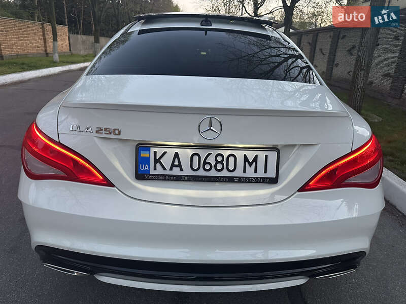 Седан Mercedes-Benz CLA-Class 2017 в Дніпрі