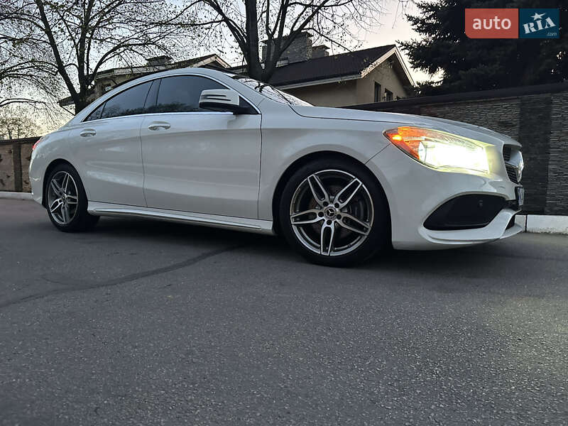 Седан Mercedes-Benz CLA-Class 2017 в Дніпрі