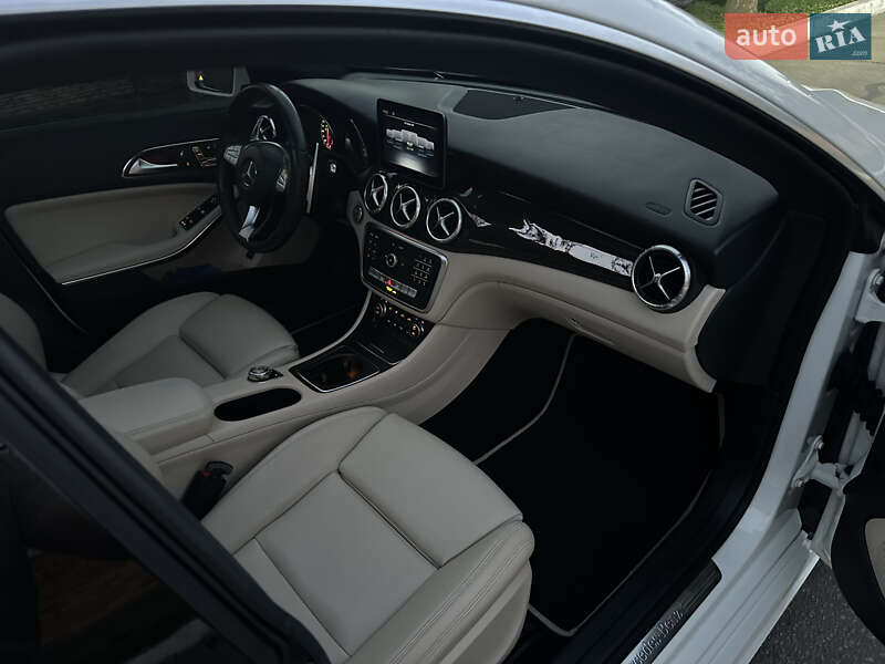 Седан Mercedes-Benz CLA-Class 2017 в Дніпрі