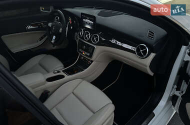 Седан Mercedes-Benz CLA-Class 2017 в 