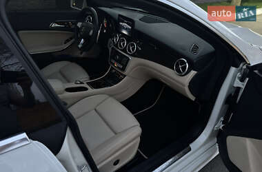 Седан Mercedes-Benz CLA-Class 2017 в 