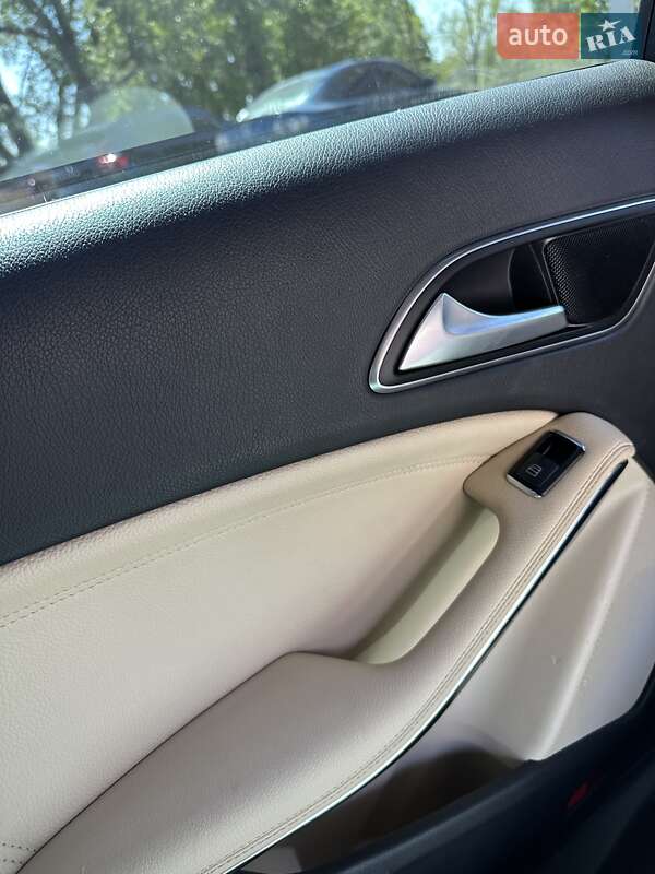 Седан Mercedes-Benz CLA-Class 2013 в Запорожье