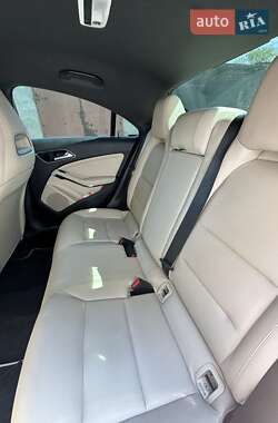 Седан Mercedes-Benz CLA-Class 2013 в 