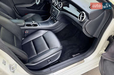 Седан Mercedes-Benz CLA-Class 2015 в 