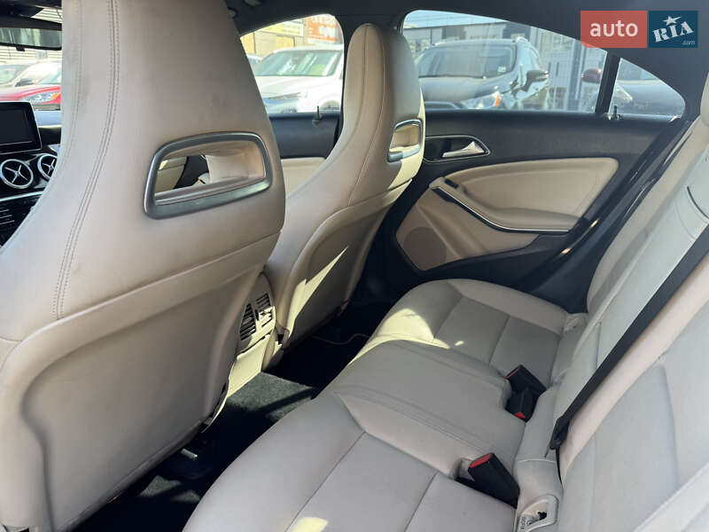 Седан Mercedes-Benz CLA-Class 2015 в Запорожье
