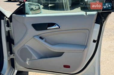 Седан Mercedes-Benz CLA-Class 2015 в 