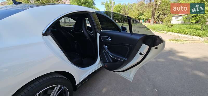 Седан Mercedes-Benz CLA-Class 2016 в Кривом Роге фото 7 Седан Mercedes-Benz CLA-Class 2016 в Кривом Роге