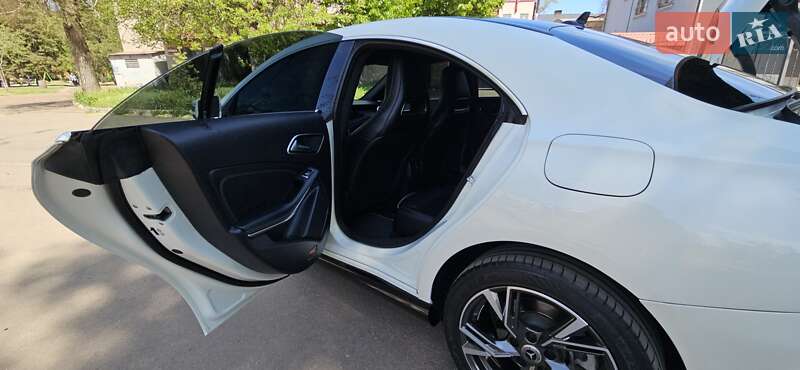 Седан Mercedes-Benz CLA-Class 2016 в Кривом Роге фото 14 Седан Mercedes-Benz CLA-Class 2016 в Кривом Роге