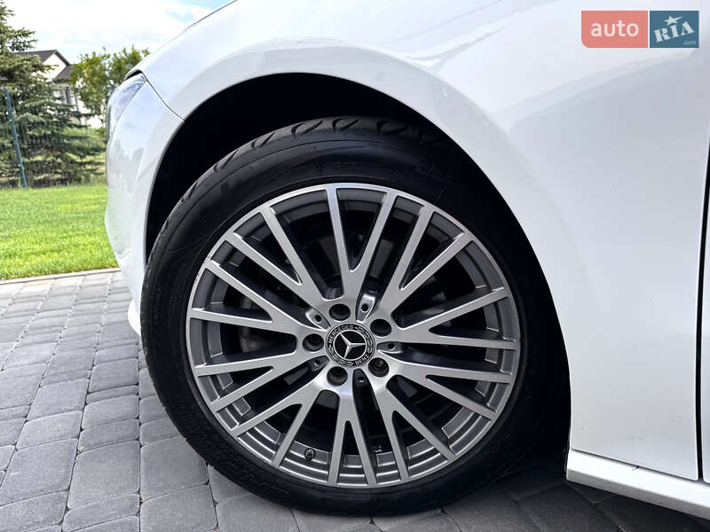 Седан Mercedes-Benz CLA-Class 2019 в Киеве