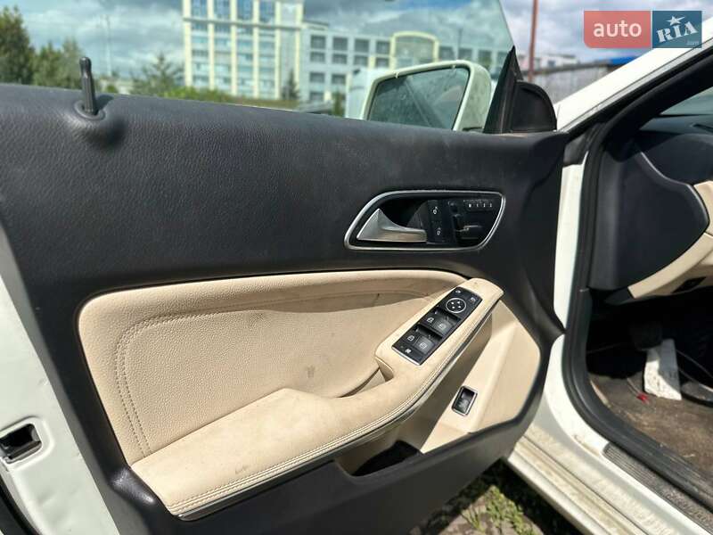 Седан Mercedes-Benz CLA-Class 2014 в Львове фото 12 Седан Mercedes-Benz CLA-Class 2014 в Львове
