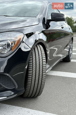 Седан Mercedes-Benz CLA-Class 2018 в 