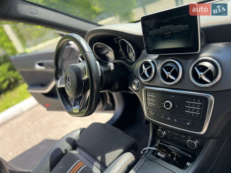 Седан Mercedes-Benz CLA-Class 2015 в Киеве фото 19 Седан Mercedes-Benz CLA-Class 2015 в Киеве