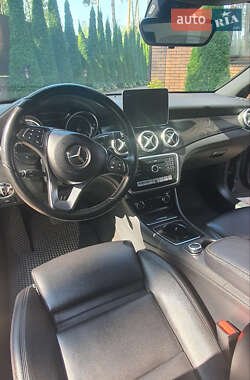 Седан Mercedes-Benz CLA-Class 2017 в 