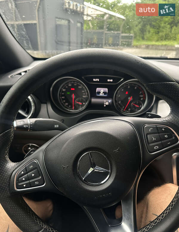 Седан Mercedes-Benz CLA-Class 2017 в Киеве