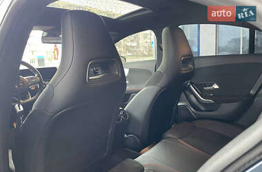 Седан Mercedes-Benz CLA-Class 2019 в 
