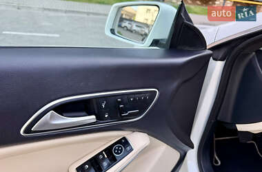 Седан Mercedes-Benz CLA-Class 2015 в 