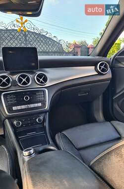 Седан Mercedes-Benz CLA-Class 2016 в 
