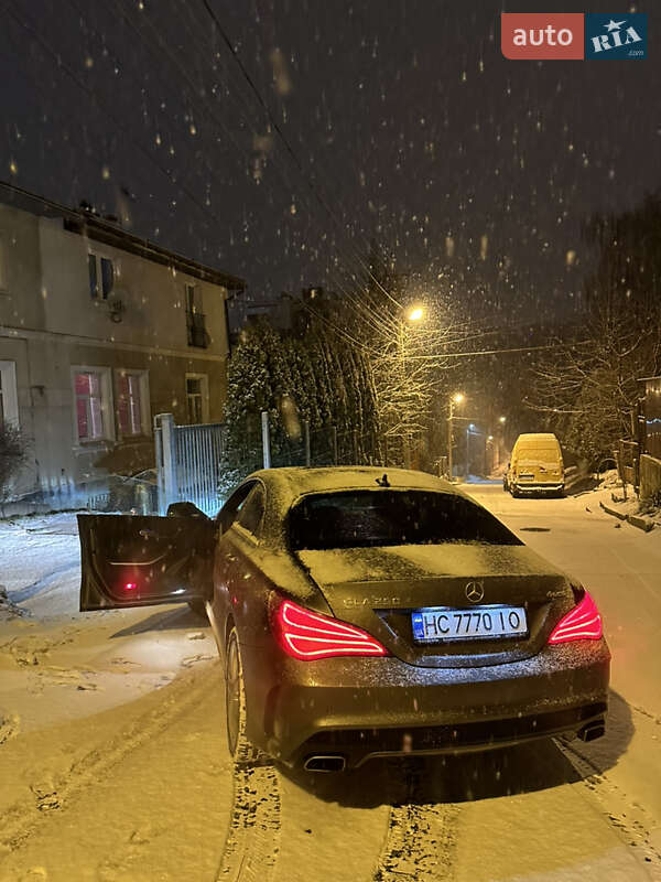 Седан Mercedes-Benz CLA-Class 2016 в Львове