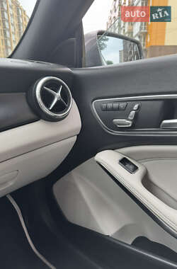 Седан Mercedes-Benz CLA-Class 2016 в 
