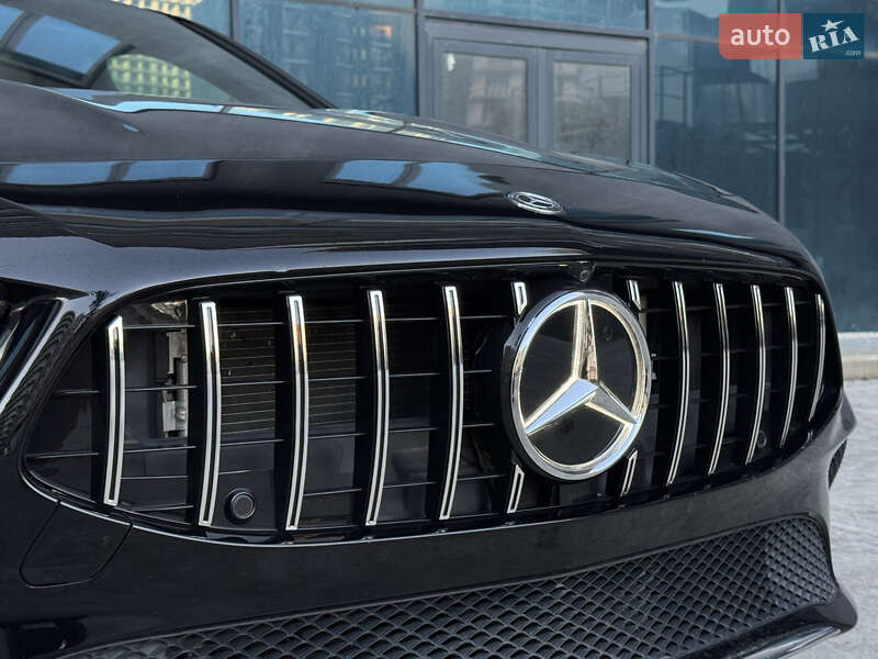 Седан Mercedes-Benz CLA-Class 2019 в Киеве