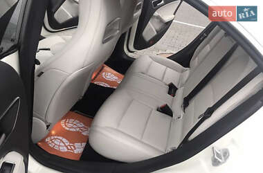Седан Mercedes-Benz CLA-Class 2013 в 